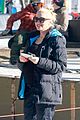 gwen stefani cheers on her boys while they go skiing 20
