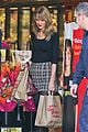 taylor swift starts new year with shopping 05
