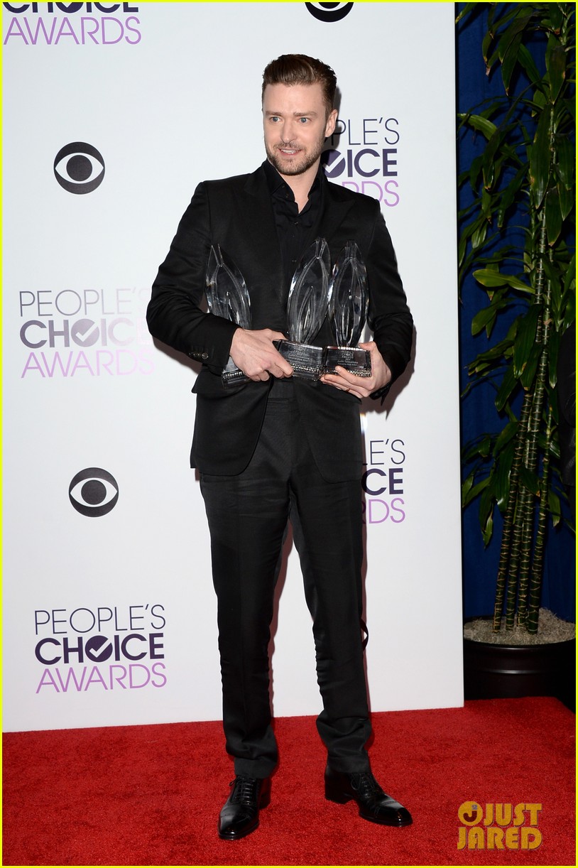 justin timberlakes peoples choice award almost stolen by ellen degeneres 023025614