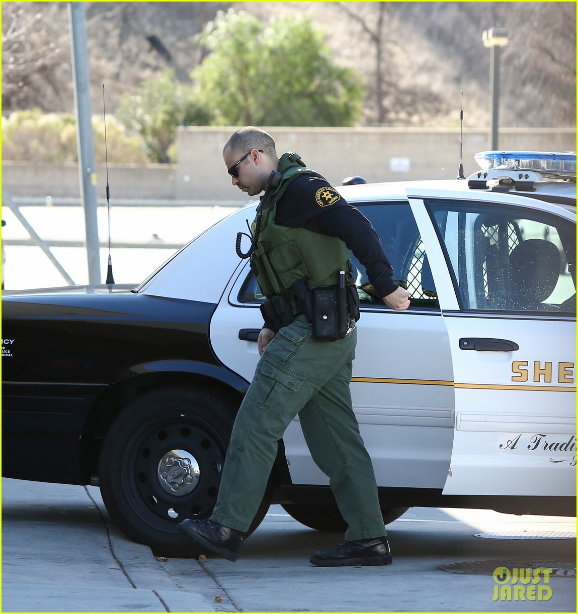 lil za arrested after justin biebers house raided photos 073031187