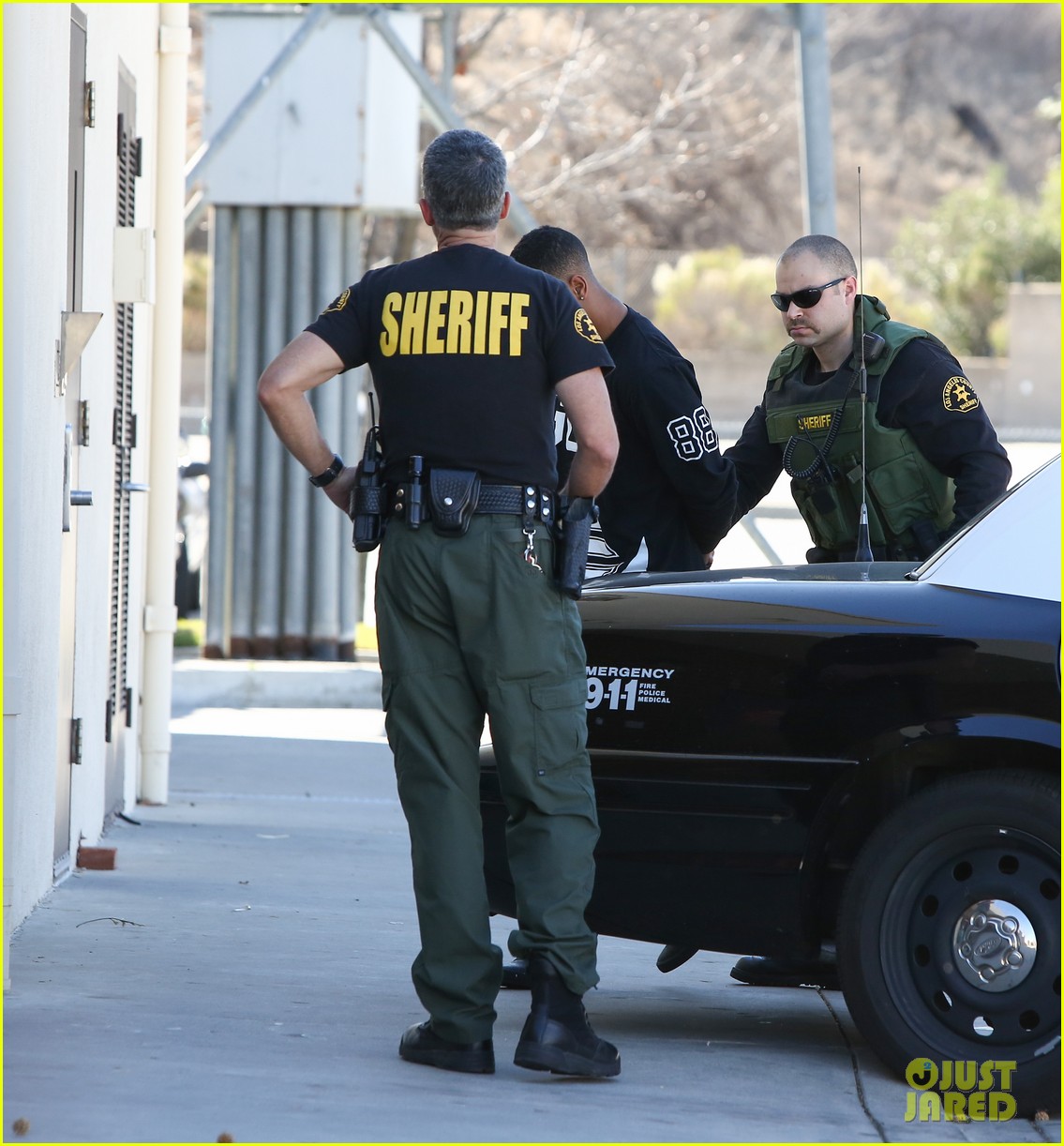 lil za arrested after justin biebers house raided photos 113031191