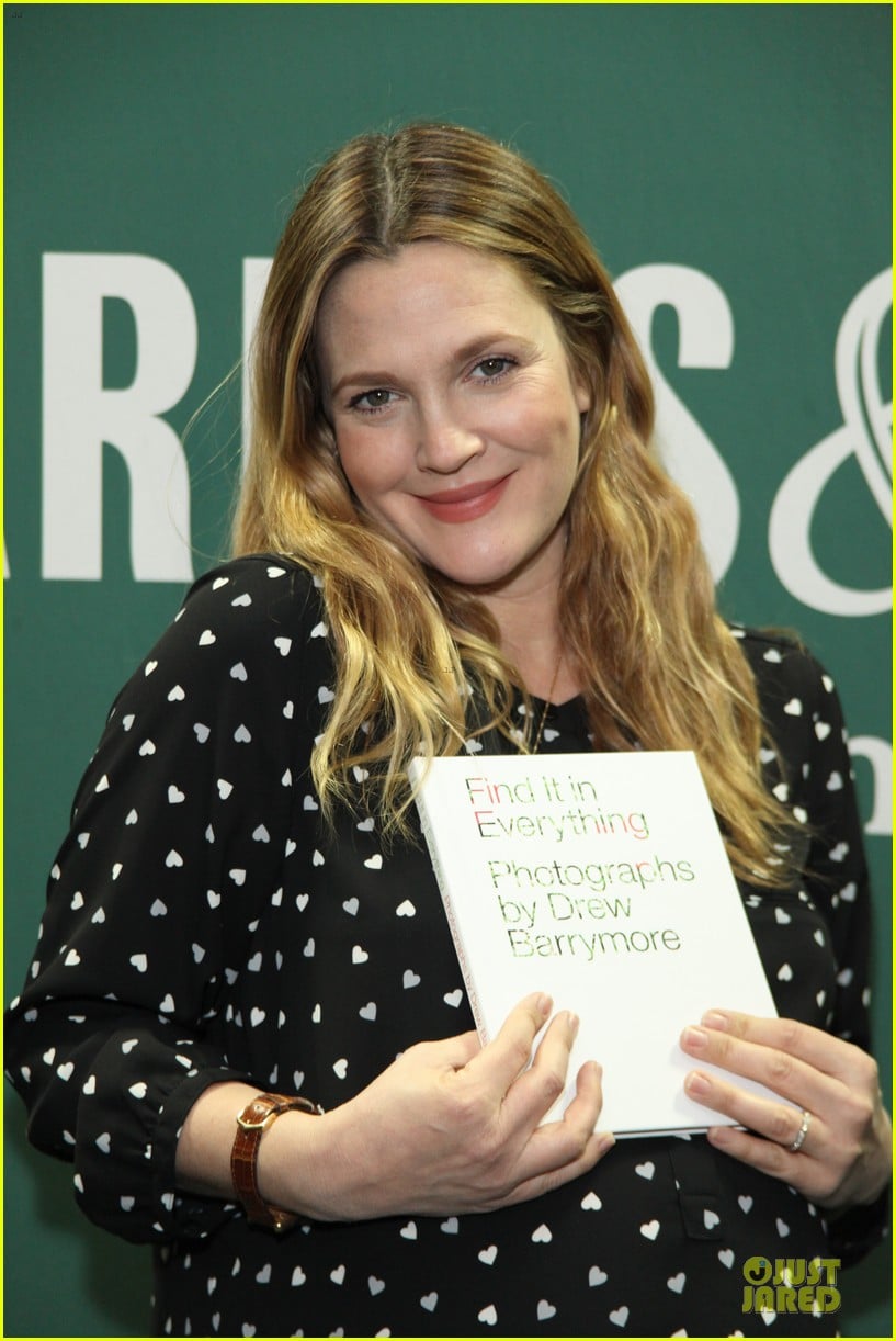 drew barrymore donates jeans to support teens for jeans 093051012