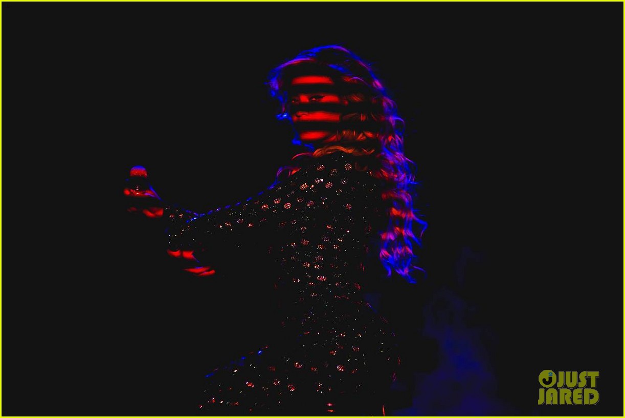 beyonce performed yonce live our week has officially been made watch now 203059725