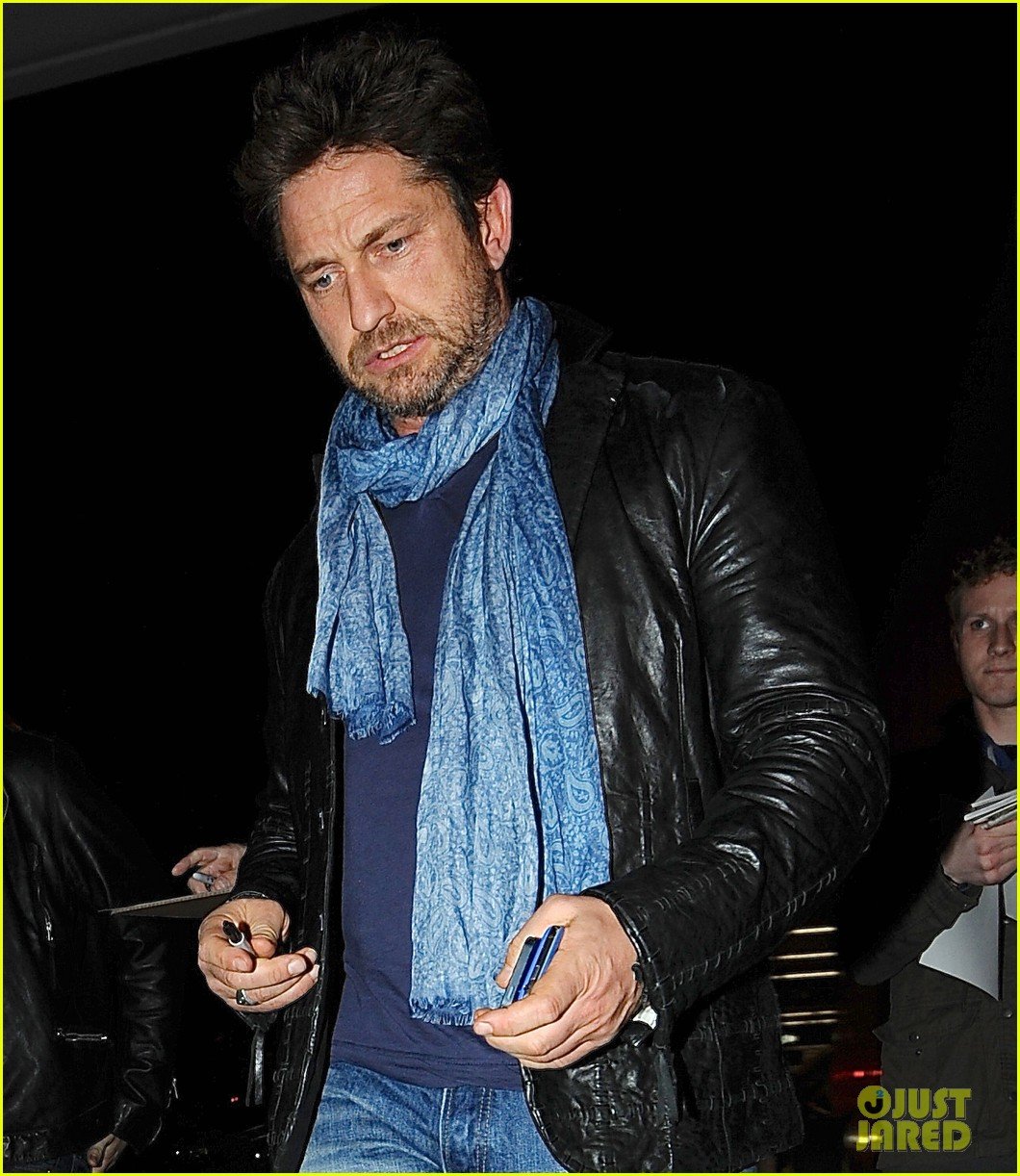 gerard butler from nyc to lax 04
