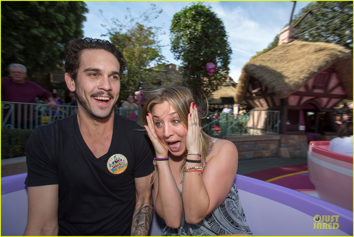 kaley cuoco and ryan sweeting kiss on his first trip to disneyland 05