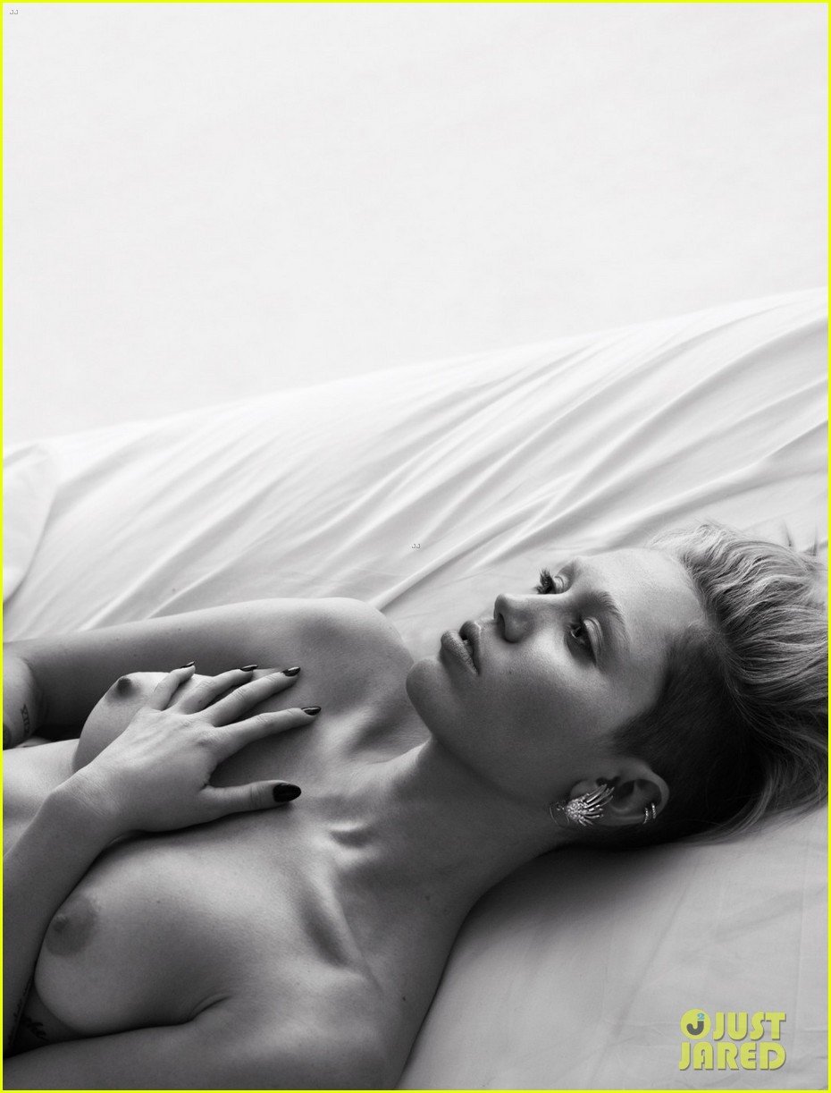 miley cyrus goes topless in bed for w magazine portfolio 033050591