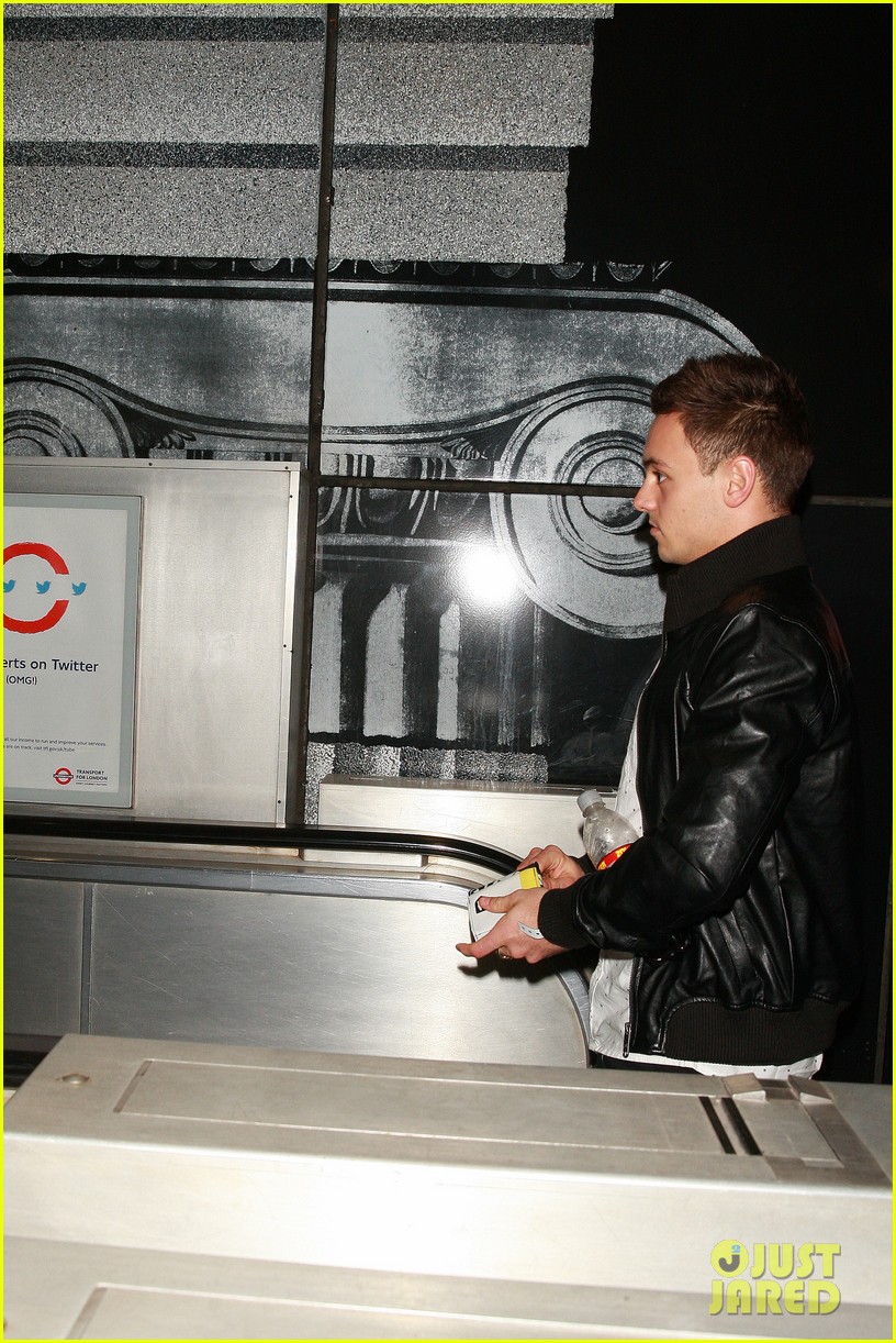 tom daley steps out with his dustin lance black phone case 063061989