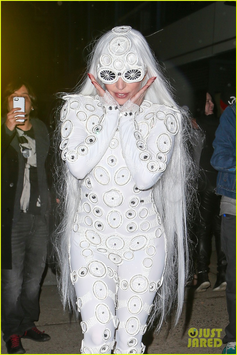 lady gaga is a bride see her throwing a bouquet of flowers 063057626