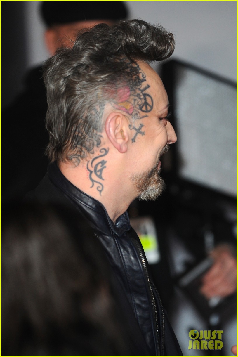 George \, image size:815x1222