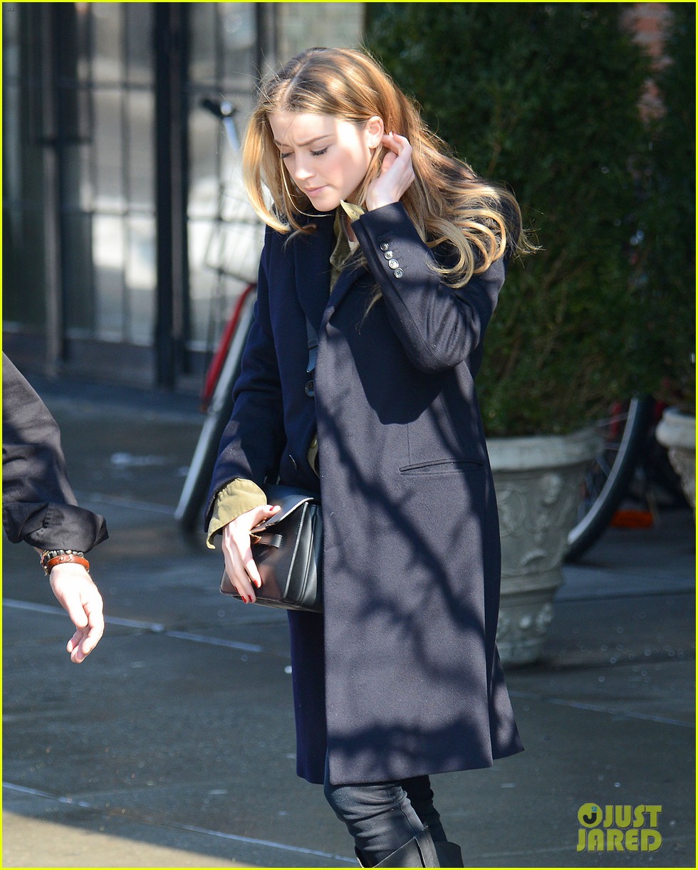 amber heard steps out sans johnny depp on valentines day 083054107