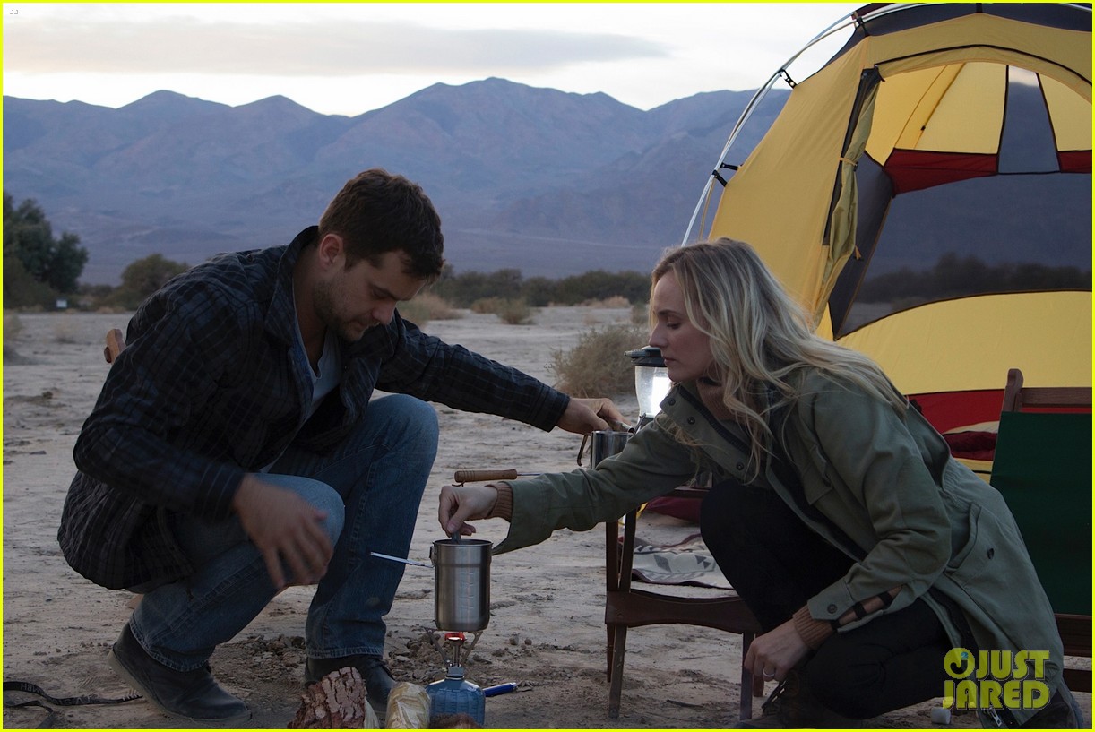 joshua jackson diane kruger survive death valley only on water emitted from their f cell car 053059199