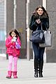 katie holmes ice skating play date with suri 01