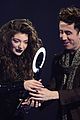 lorde performs wins at brit awards 2014 video 03