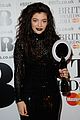 lorde performs wins at brit awards 2014 video 05