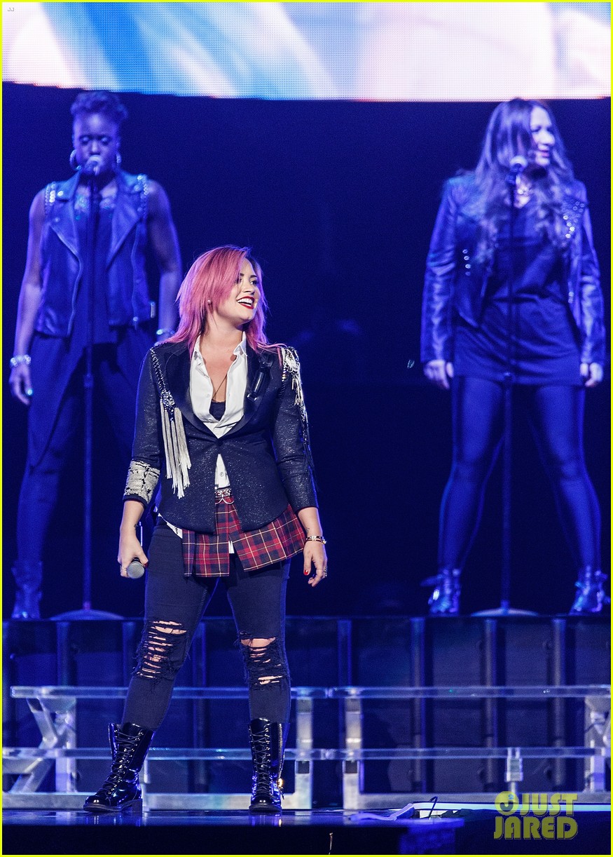 demi lovato opens neon lights tour with special guest nick jonas 083050643