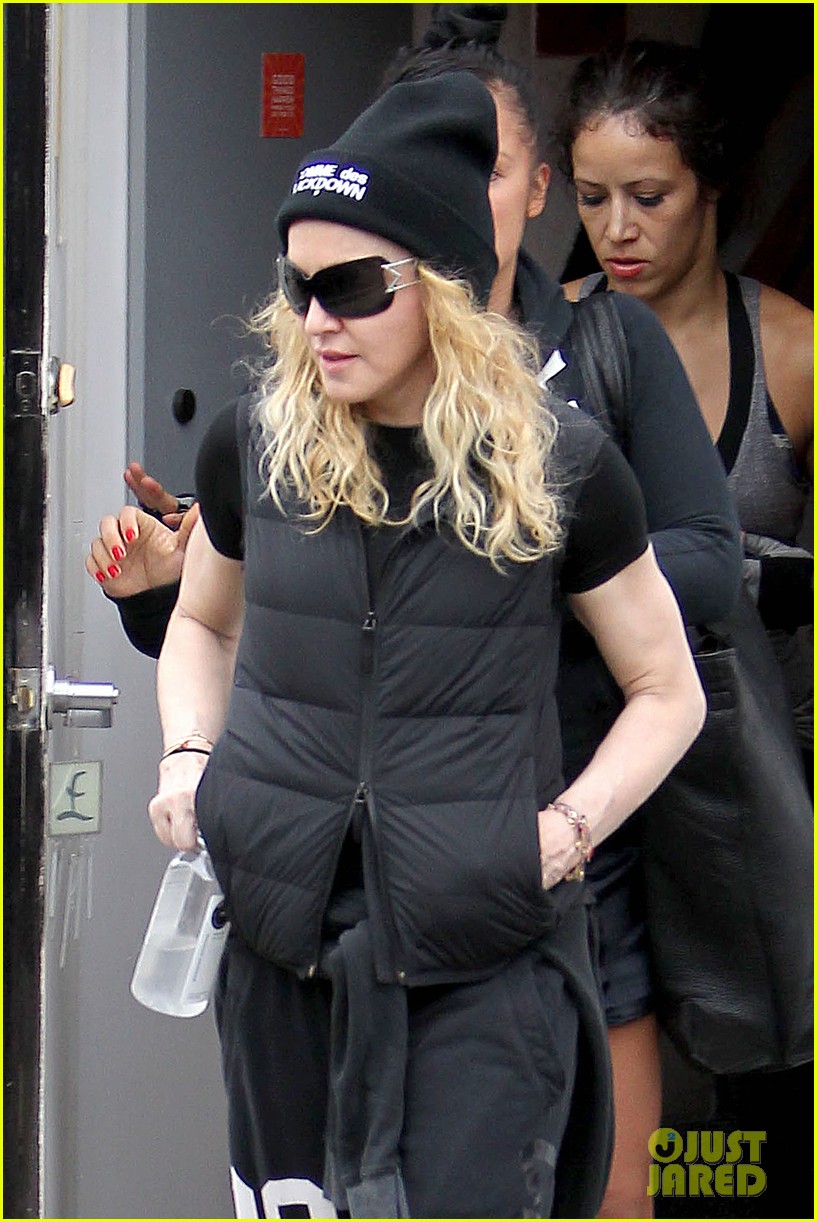 madonna will introduce pussy riot at brooklyn amnesty benefit 023048481