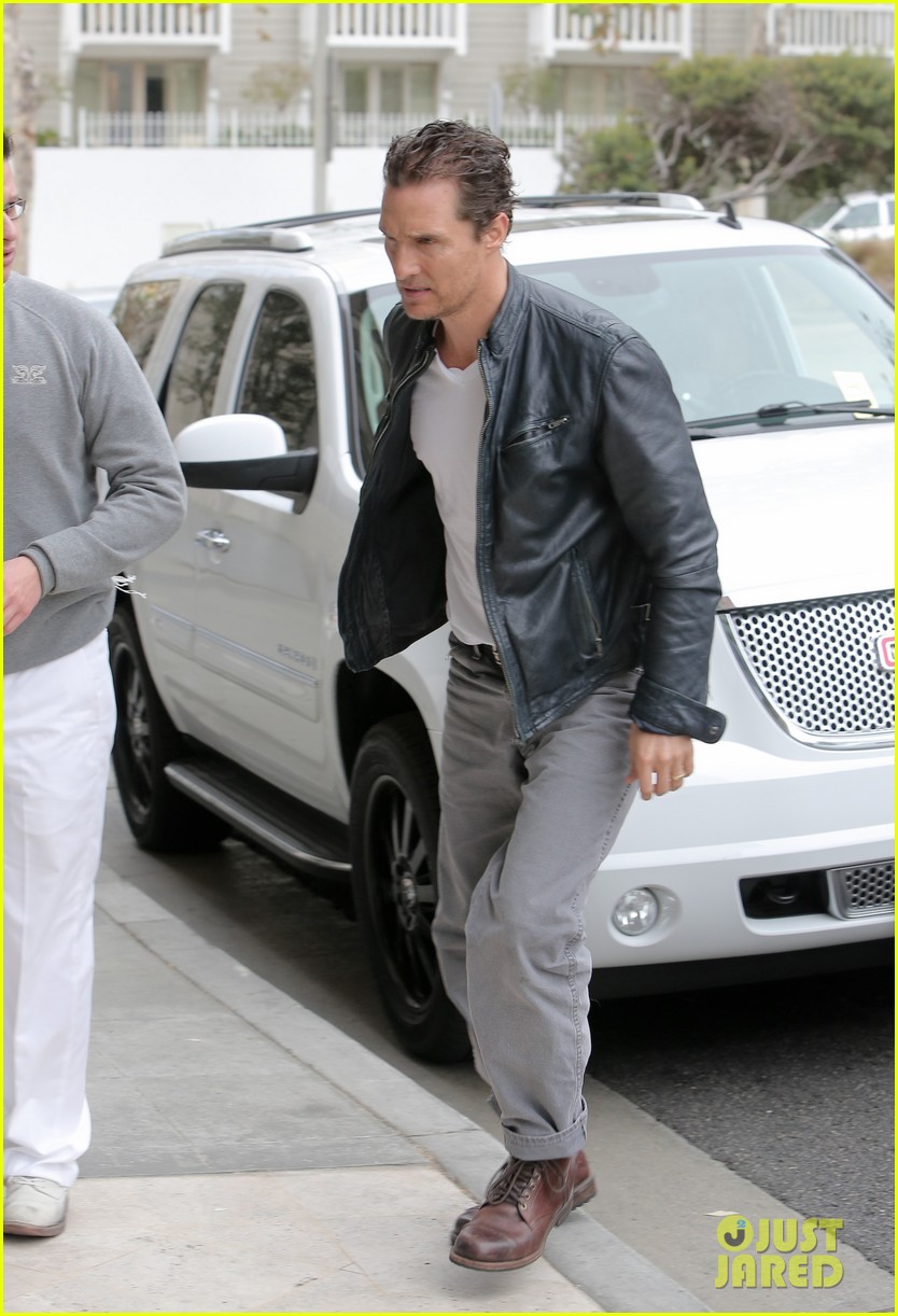 matthew mcconaughey is like a brother to woody harrelson 083061667