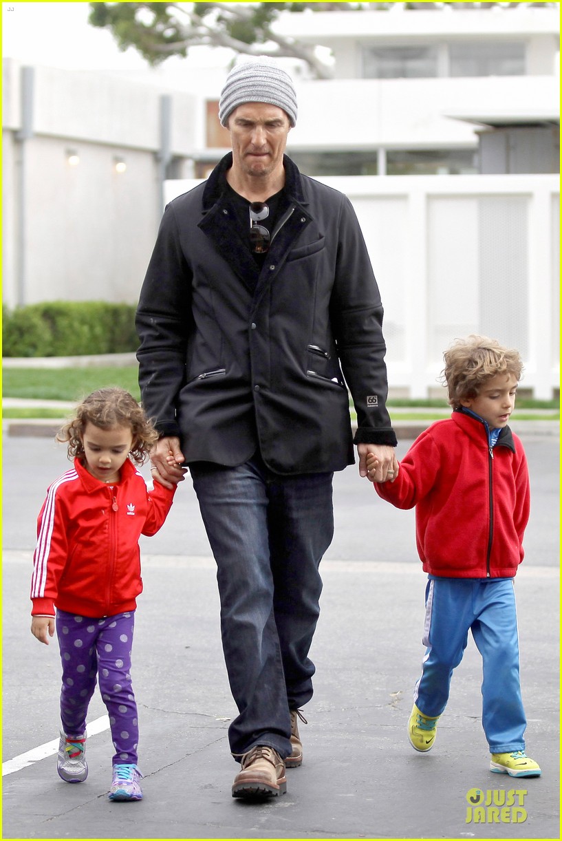 matthew mcconaughey lego movie showing with the kids 103056046