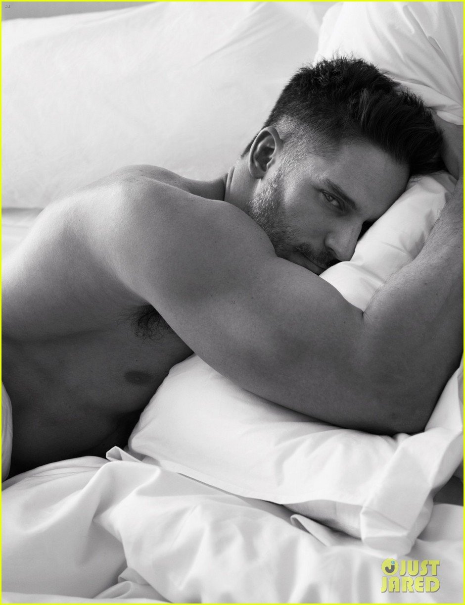 jonathan rhys meyers goes shirtless in bed for w magazine 023050595