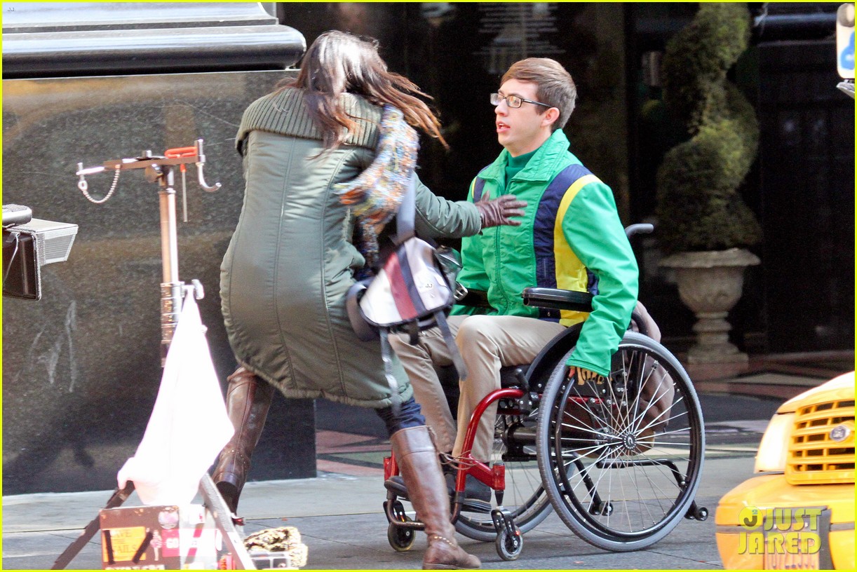 lea michele films glee new york scenes with kevin mchale 073056536