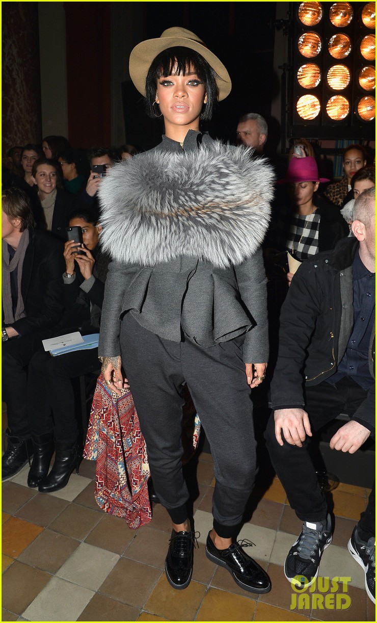 rihanna wears her fur at lanvin paris fashion show 04