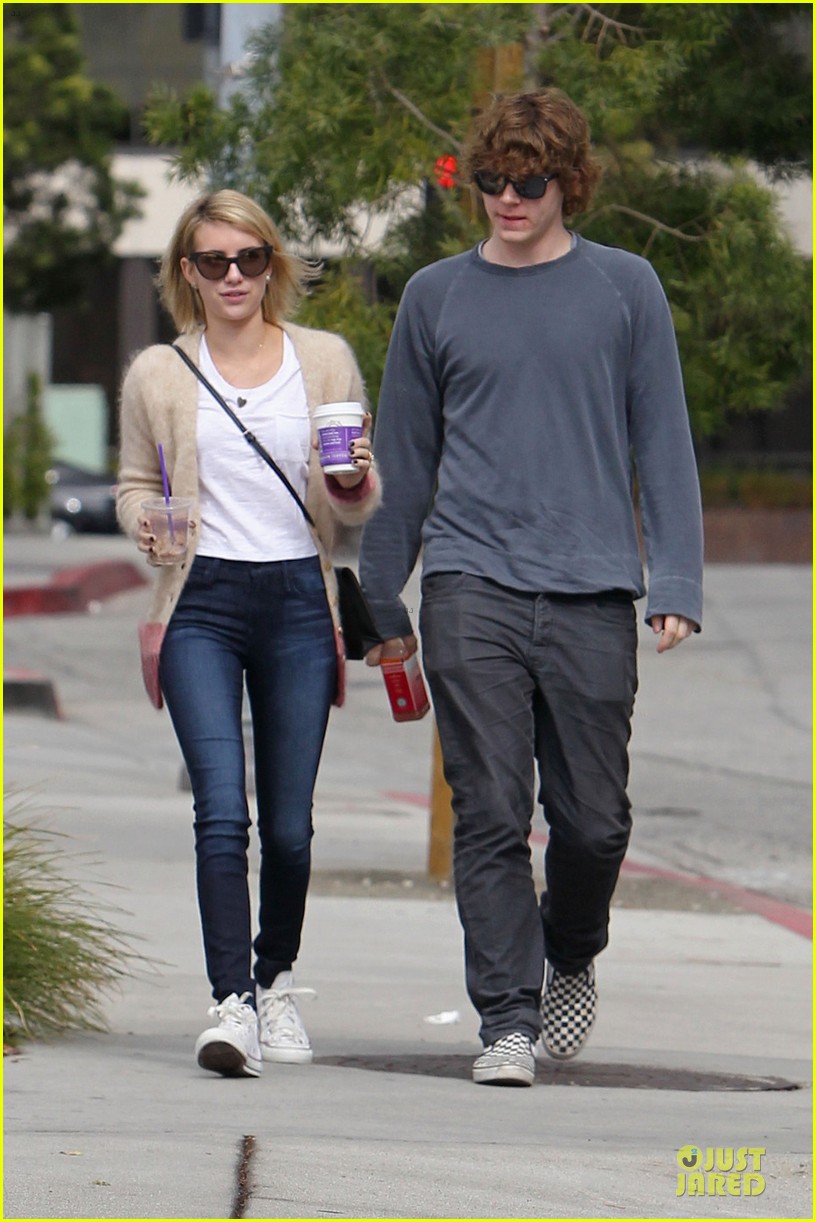 emma roberts toasts 23rd birthday with evan peters 033051156