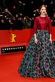 lea seydoux shows blue is the warmest color at baftas 2014 08