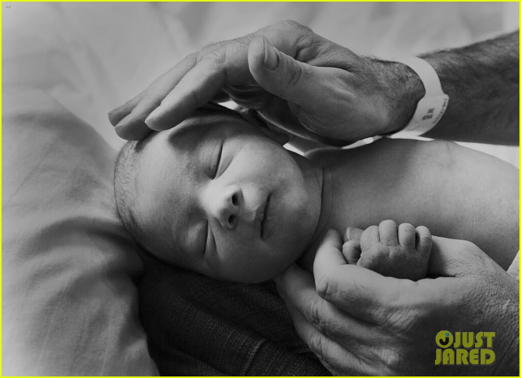 simon cowell shares cute photos of newborn baby eric 033054451