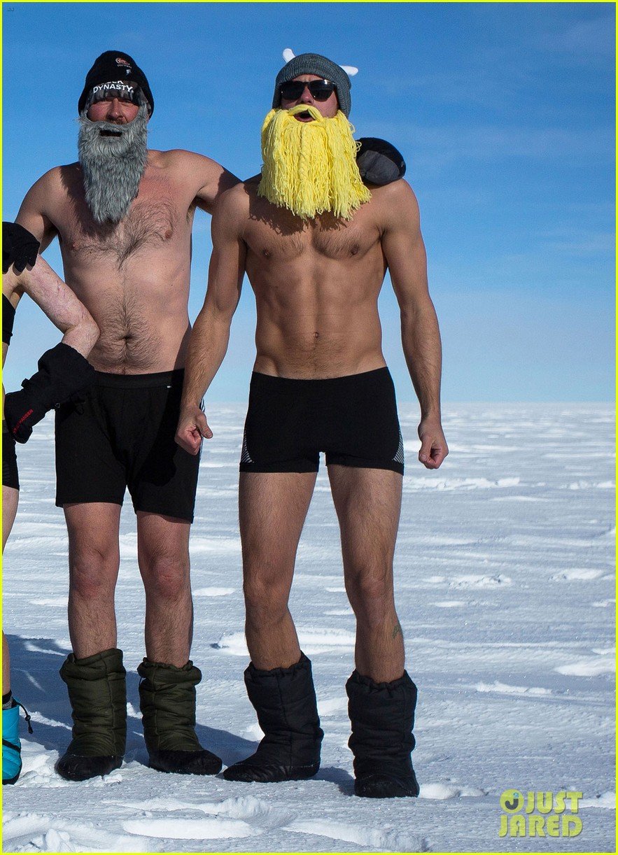 alexander skarsgard strips down at the south pole in new pic 053057509