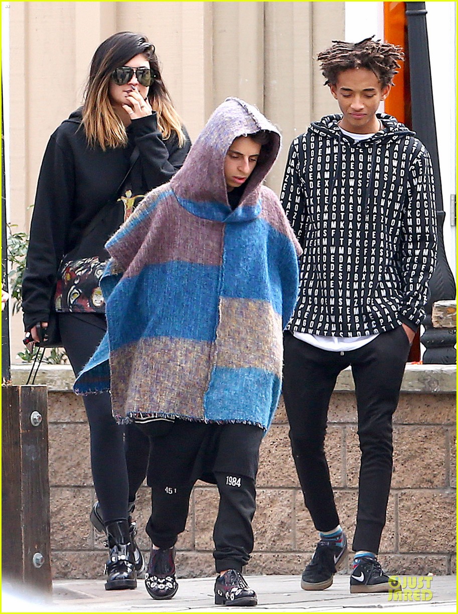 jaden smith kylie jenner express love for each other on twitter 01