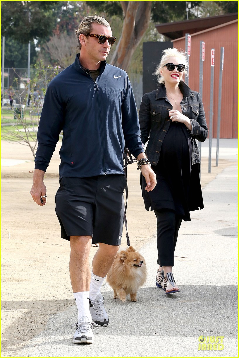 gwen stefani looks about ready to pop in brentwood 133055915