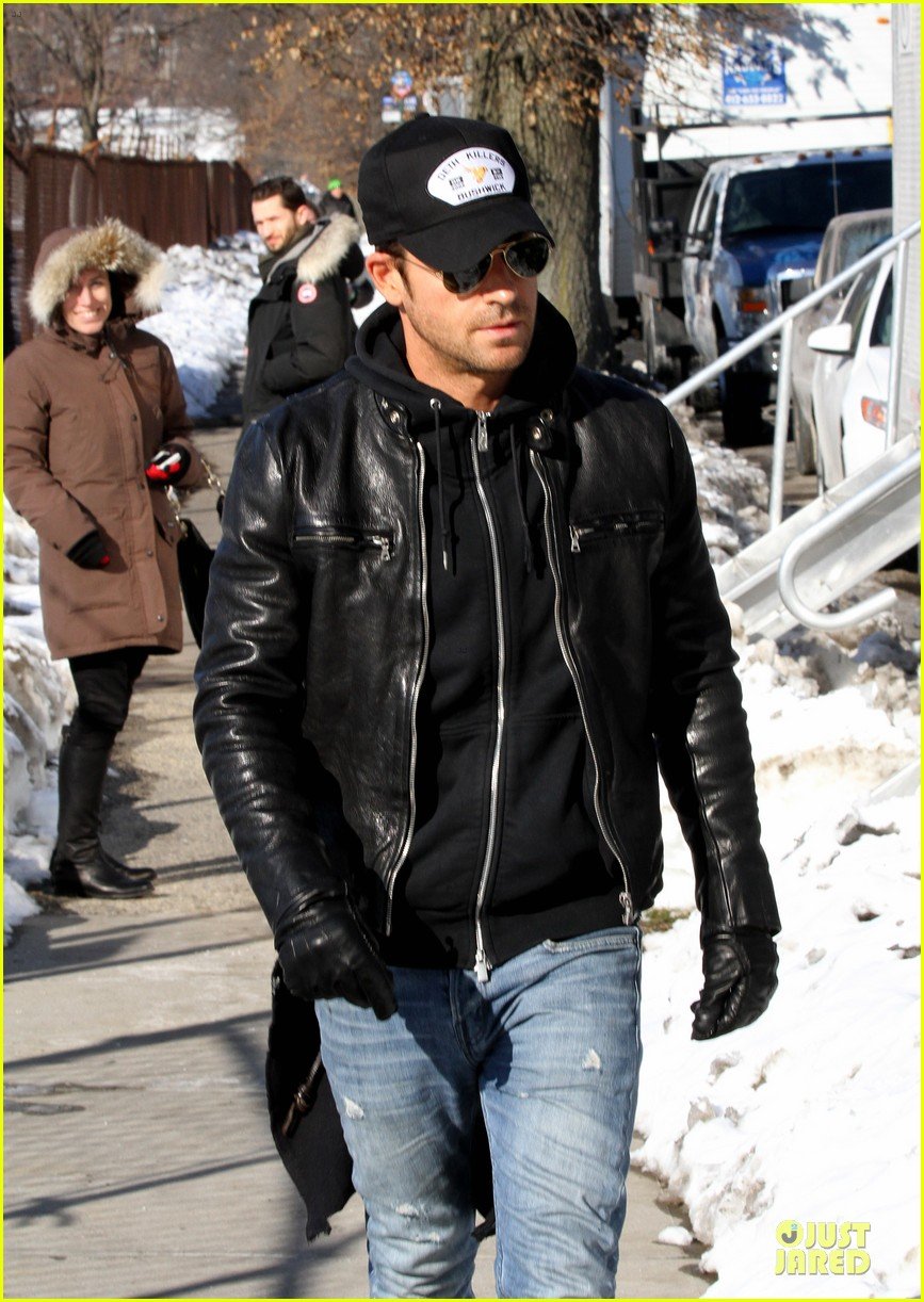 justin theroux films the leftovers on jennifer aniston 45th birthday 023051776