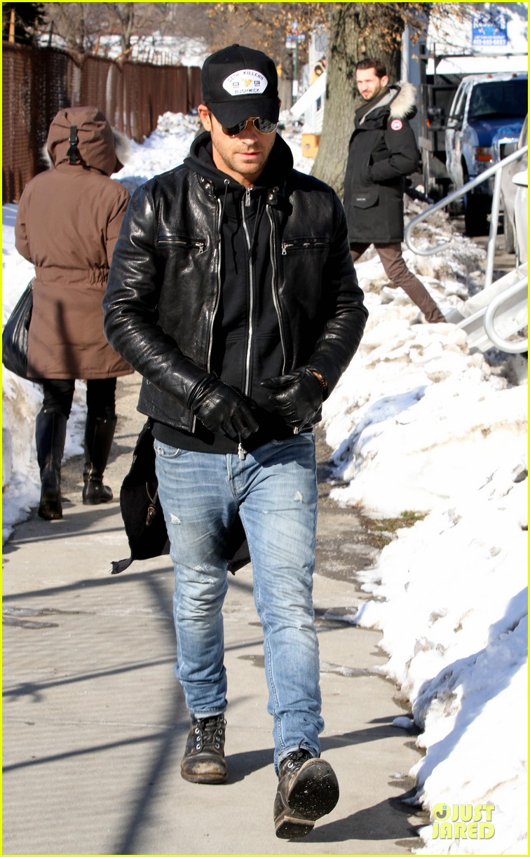 justin theroux films the leftovers on jennifer aniston 45th birthday 083051782
