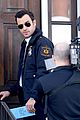 justin theroux looks mighty fine in his police uniform 13