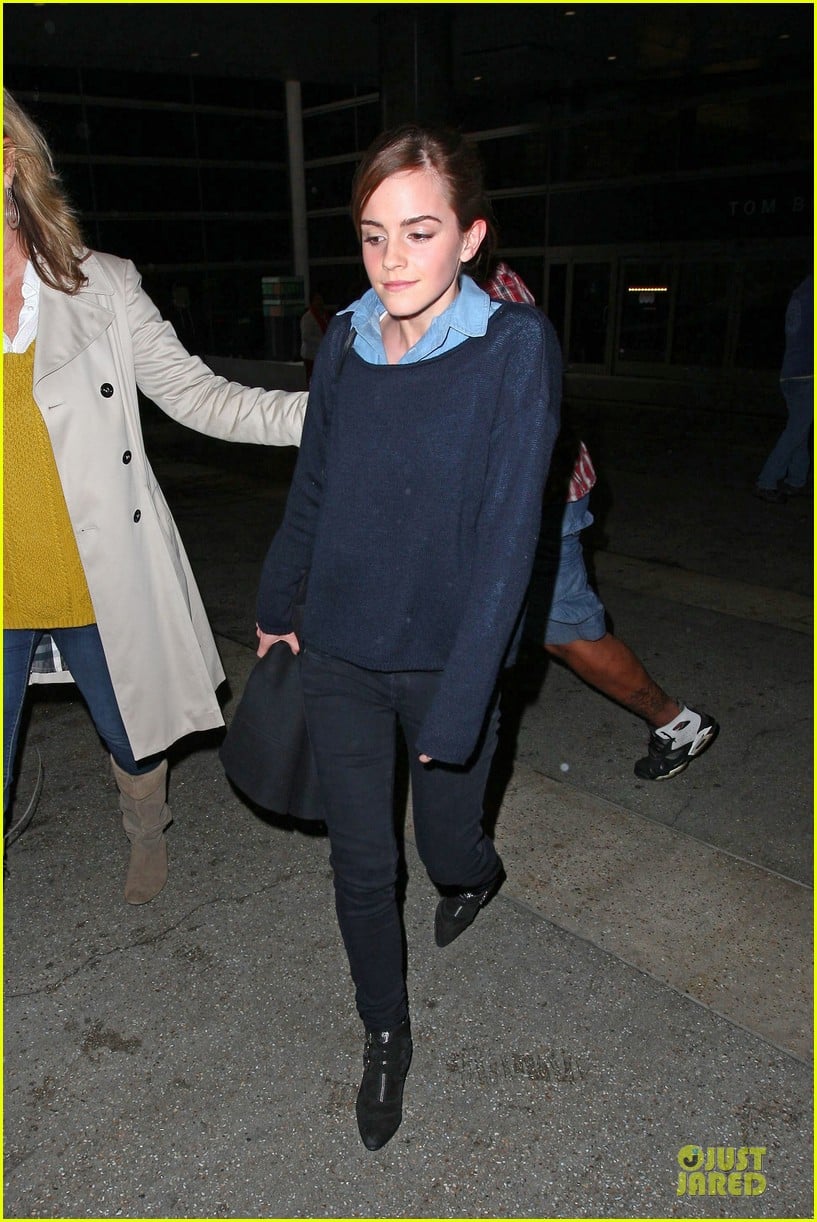 emma watson flys into lax airport before oscars 2014 133062510