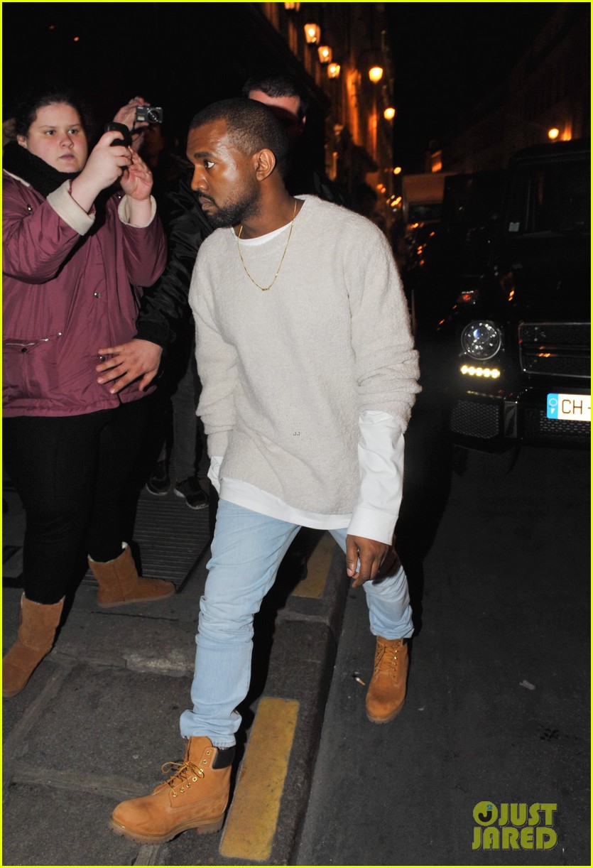 kanye west roams around paris while kendall jenner flies in 143061465