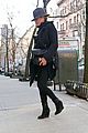 jennifer aniston uses fedora to blend in with nyc 01