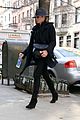 jennifer aniston uses fedora to blend in with nyc 05