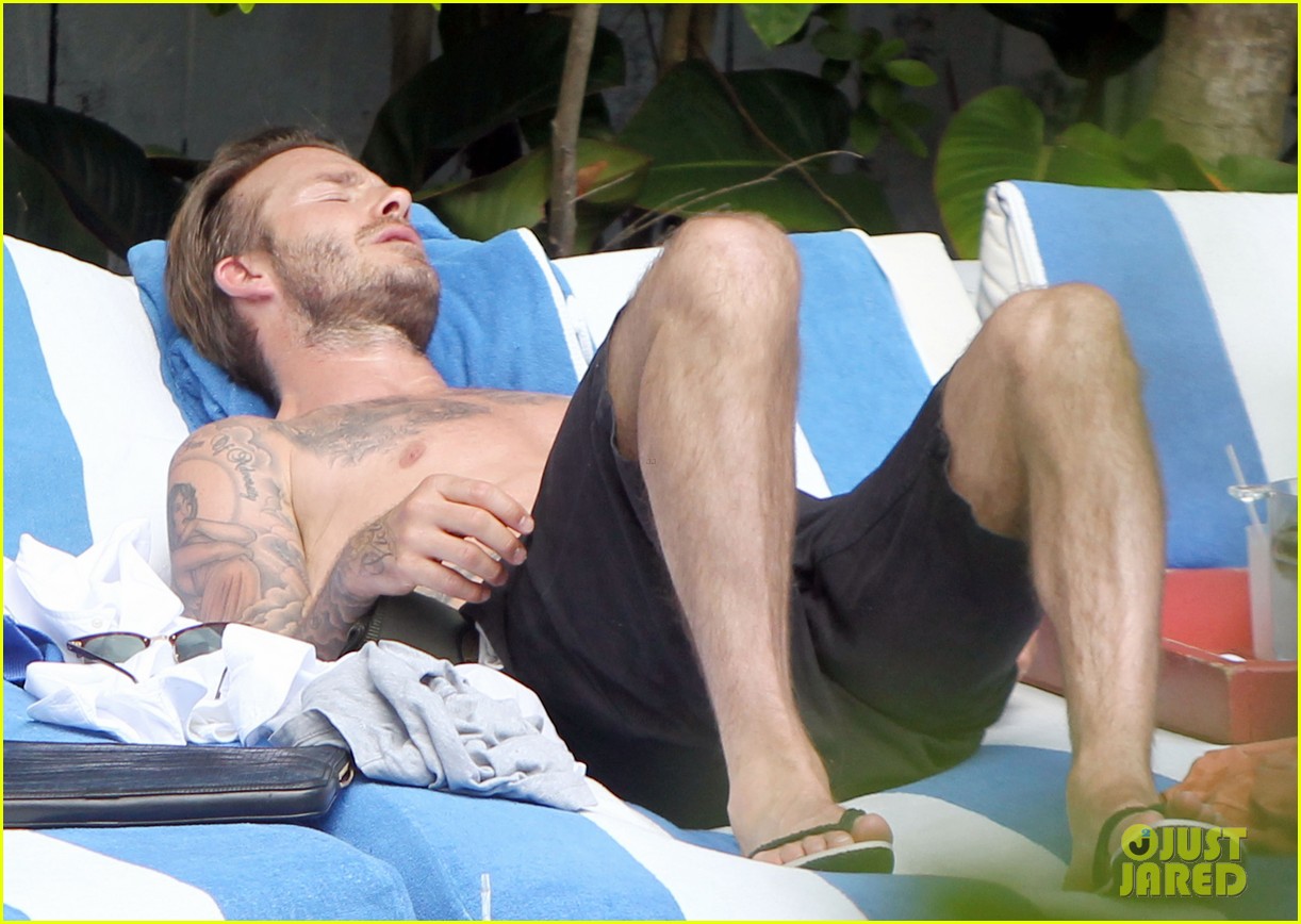 shirtless pictures of david beckham is quite the friday treat 043080568