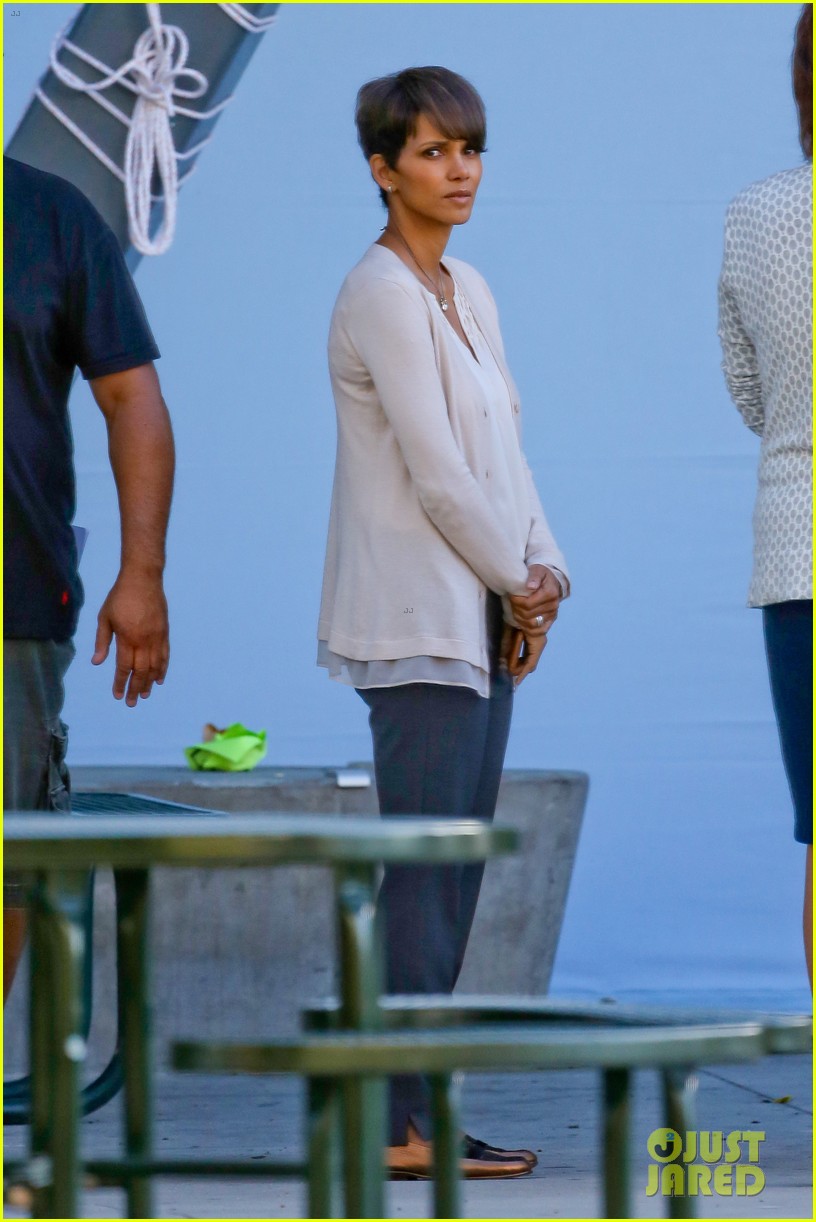 halle berry gets to work on extant 21