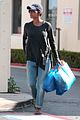 halle berry sued by homeless woman 08