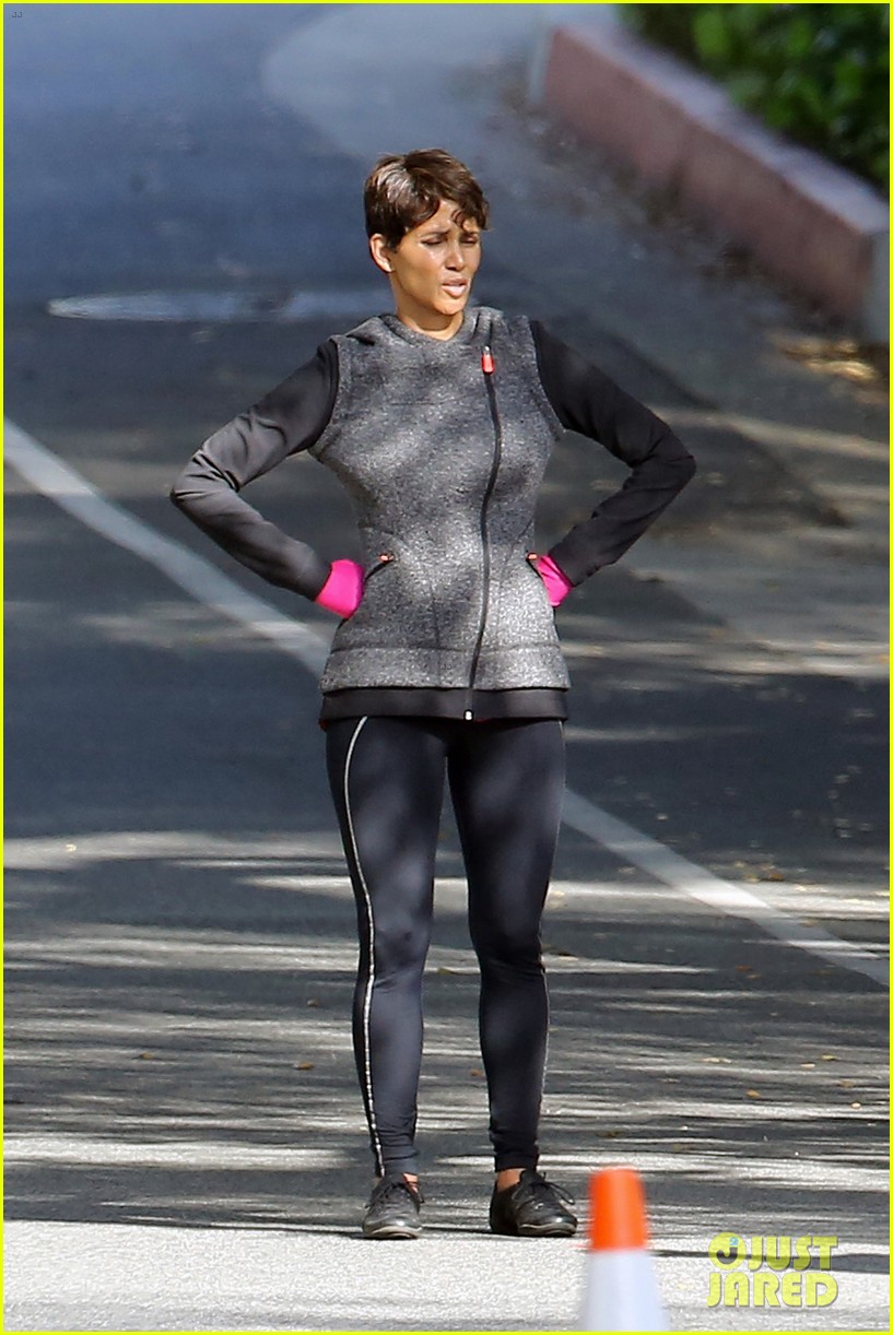 halle berry working out motivation 183075752