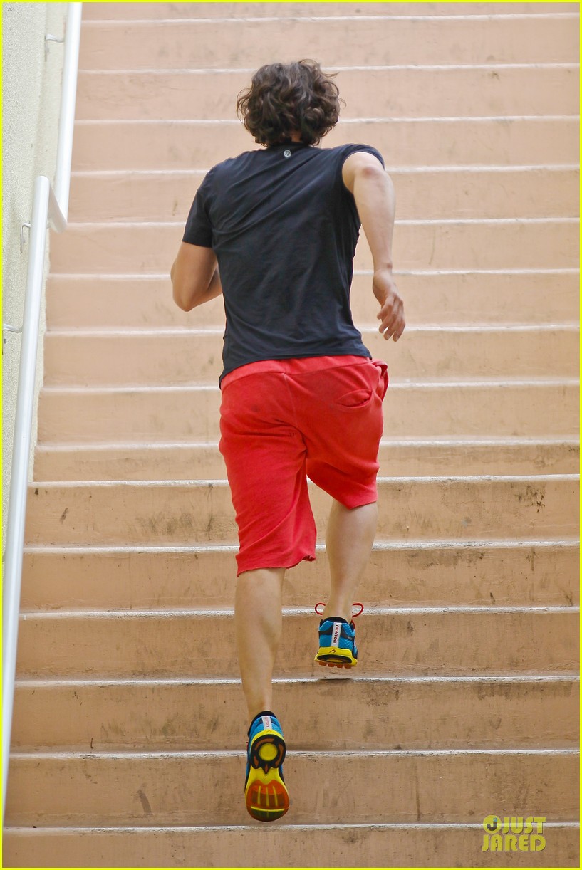 orlando bloom heart racing with stairs 033078049