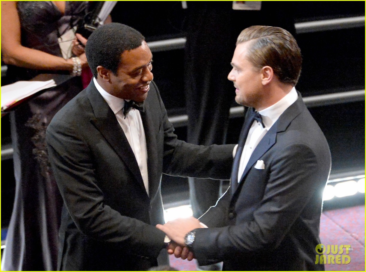 12 year a slave star chiwetel ejiofor attends oscars 2014 with girlfriend sari mercer 05