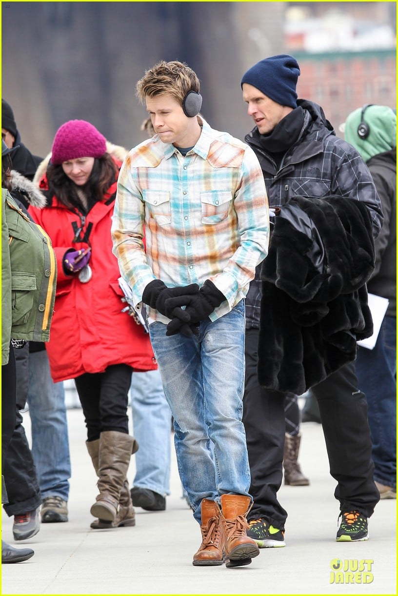 chord overstreet give amber riley jacket to stay warm 17
