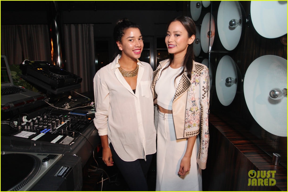 jamie chung celebrates launch of flight song 023071039