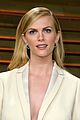 brooklyn decker attends vanity fair party with andy roddick 07