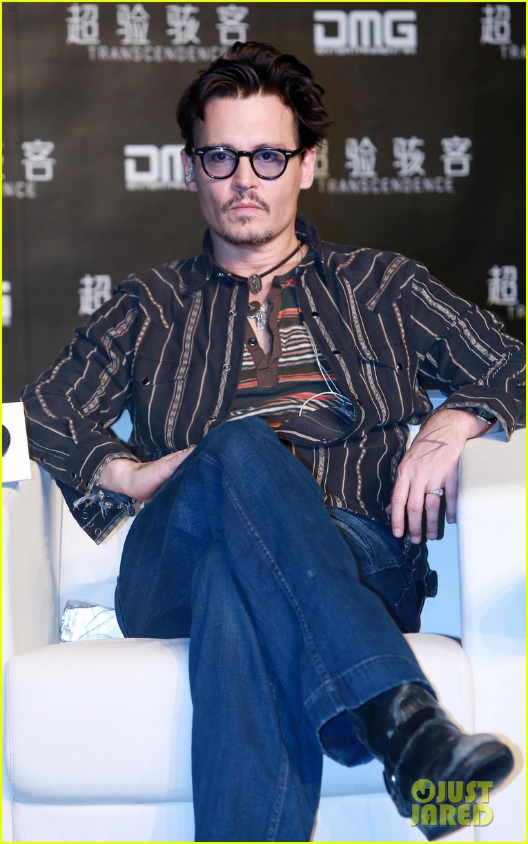 johnny depp confirms engagement chick ring 13