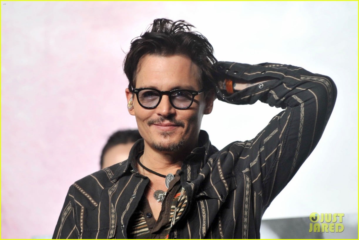johnny depp confirms engagement chick ring 273082215