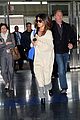 selena gomez leaves new york after lovely trip 01